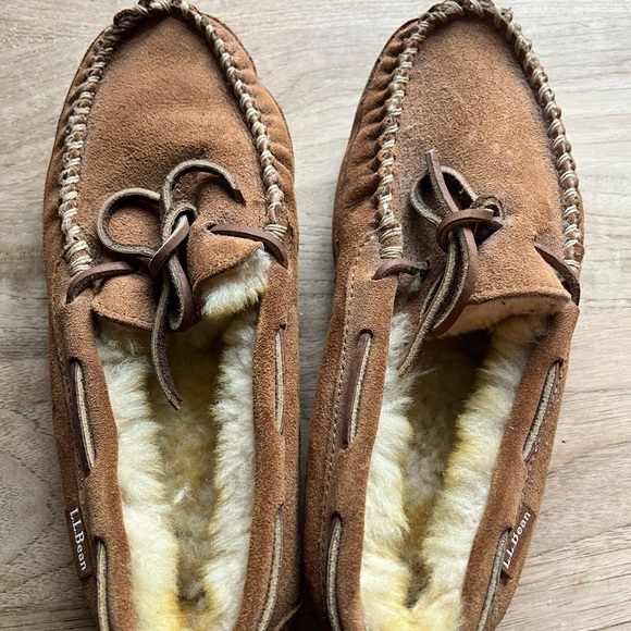 Gently worn. Great condition LL bean boy cosy slippers. Could be Unisex - Picture 2 of 3